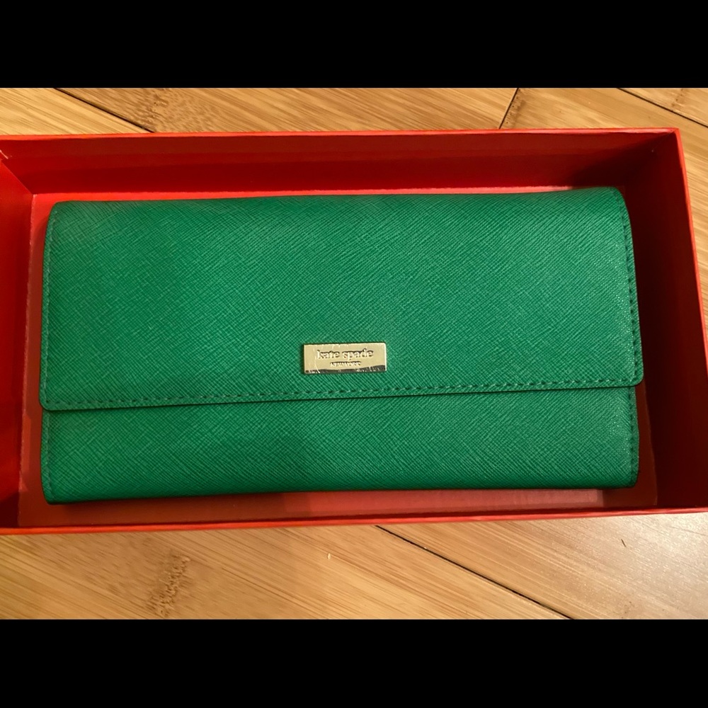 Brand new unused Kate Spade wallet